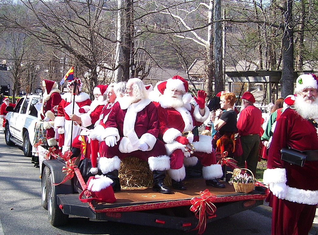 santa parade clausfest 2014 gatlinburg tn christmas parade in gatlinburg