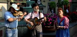 Tunes and Tales: Music and Performance on the Streets of Gatlinburg