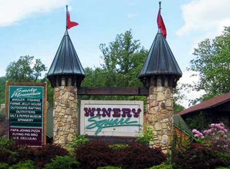 Winery Square in Gatlinburg, TN Food, Drink and Fascination
